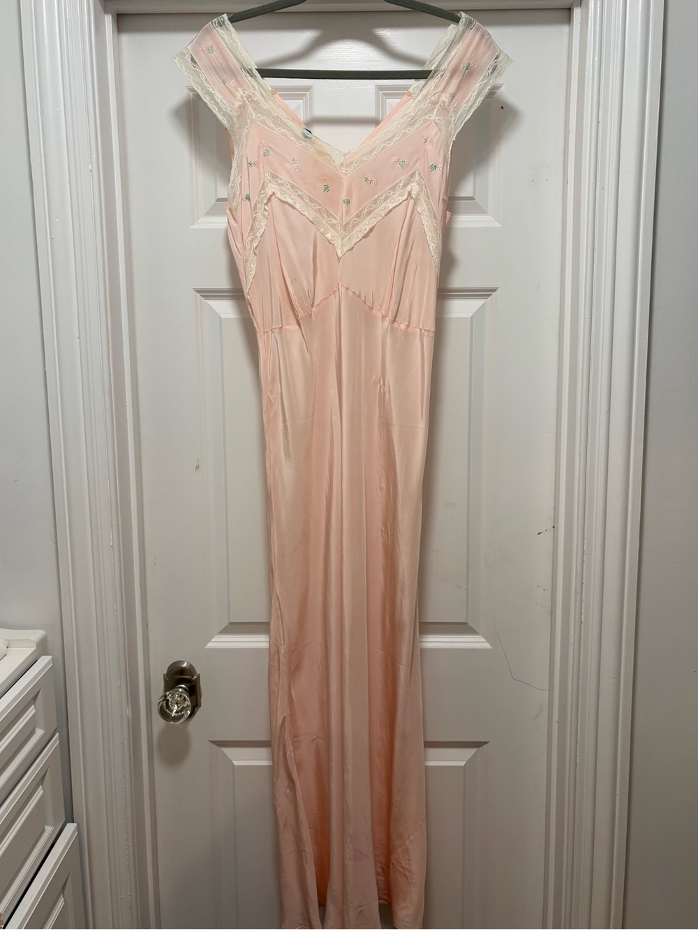 Vintage Peach Lace Trim Nightgown